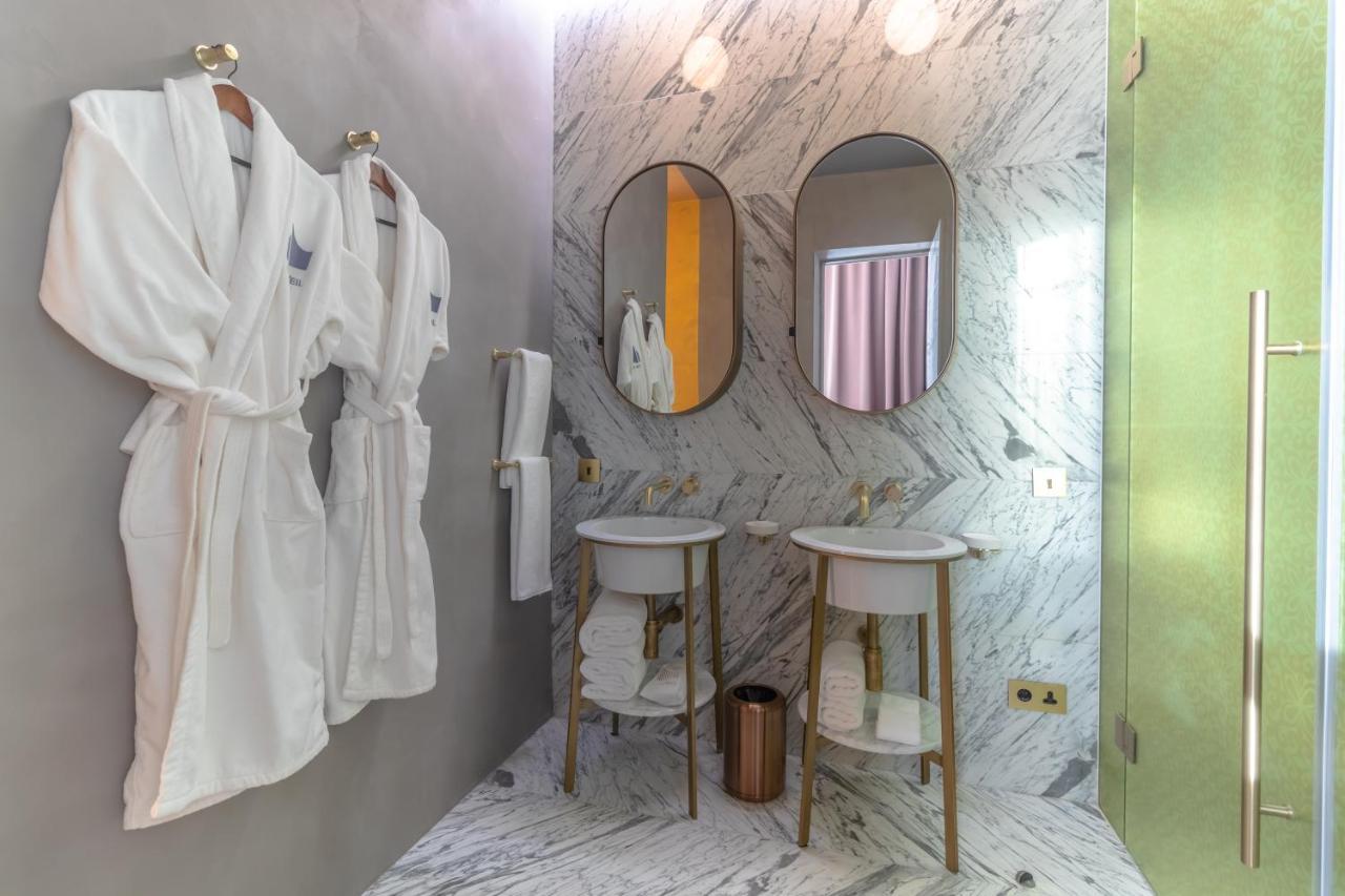 The Veil Hotel Nur-Sultan  Exterior photo Bathroom